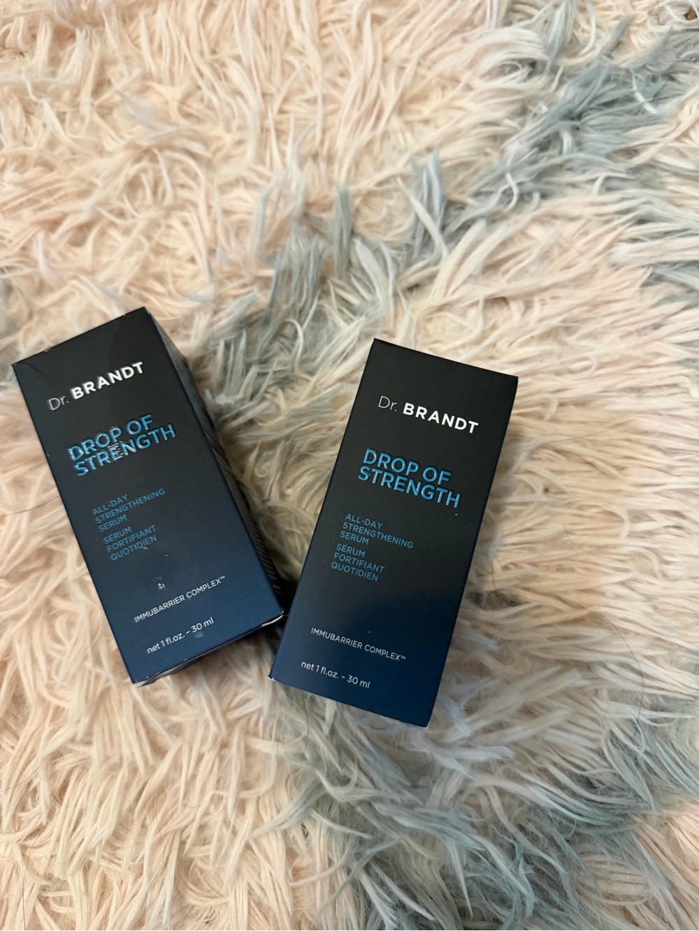 Dr. Brandt Drop of Strength Serum - Navy Blue